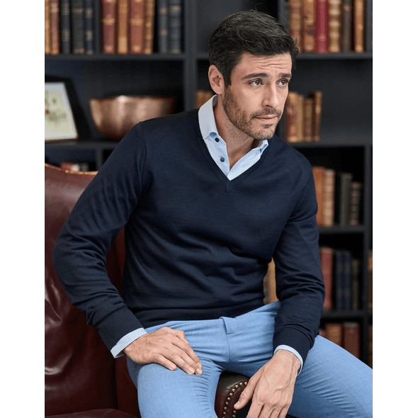 Sudadera best sale cuello pico